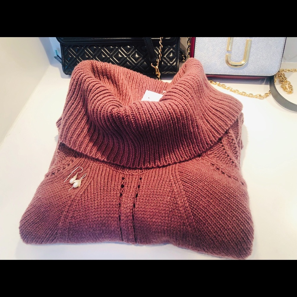 New with Tag—NWT Ann Taylor Loft Women Sweater S